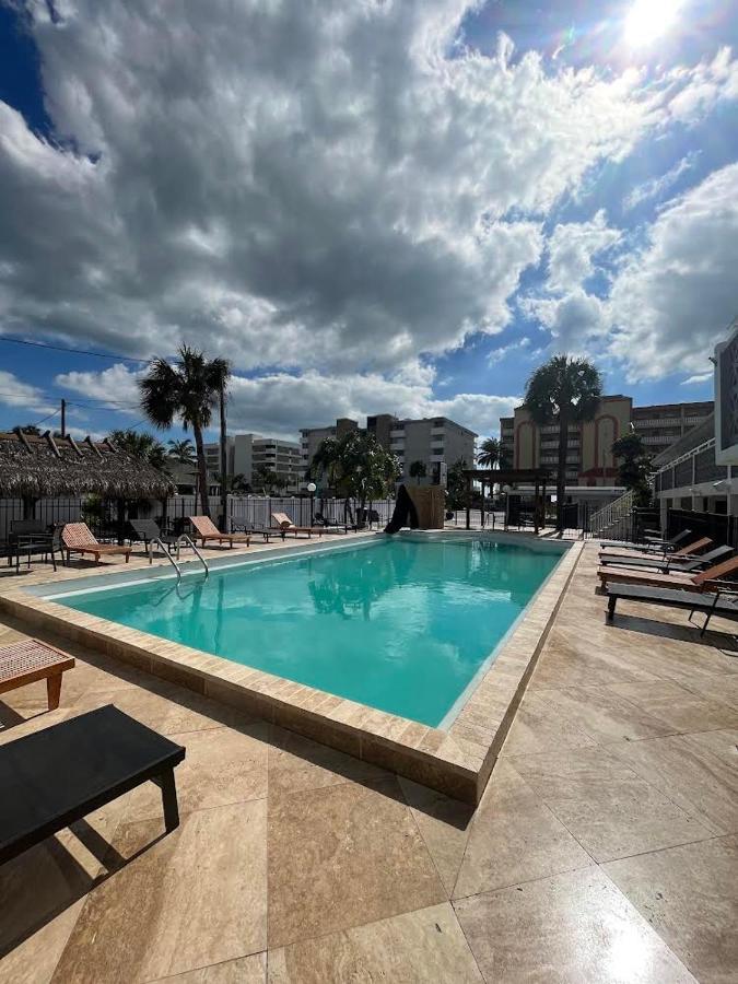 Holiday Isles Resort ماديرا بيتش المظهر الخارجي الصورة